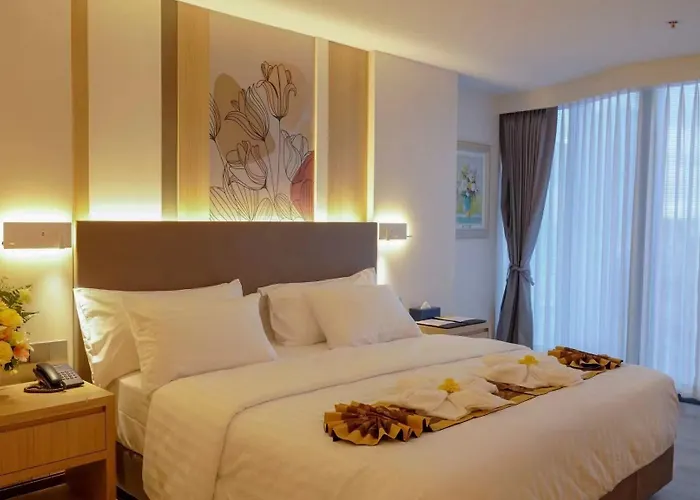 Sz Canalside Hotel