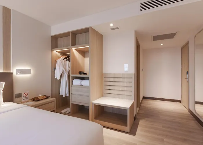 Sz Canalside 4*