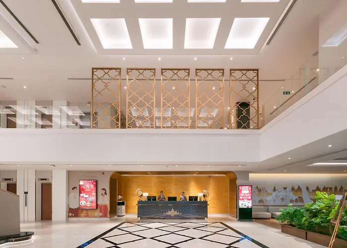 Sz Canalside Hotel 4*