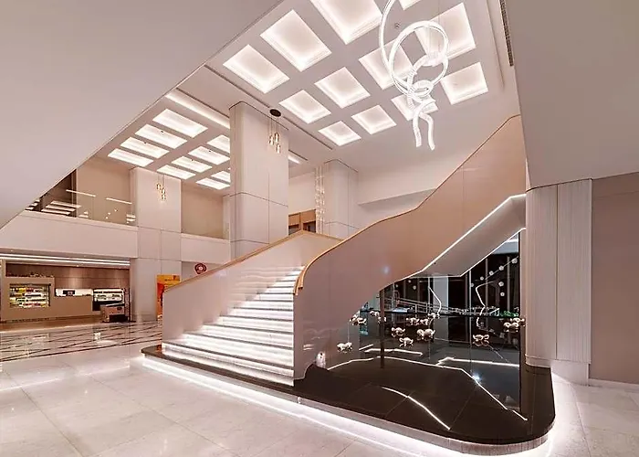 Sz Canalside Hotel 4*
