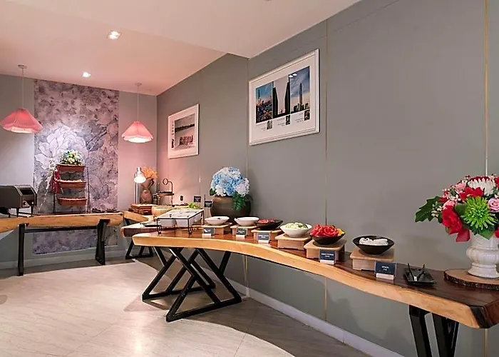 Sz Canalside Hotel